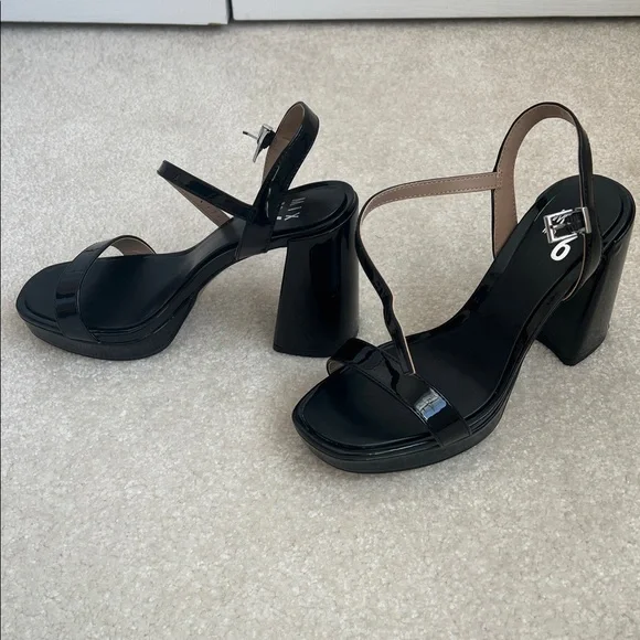 NWOT Mix No. 6 Sandals - Picture 8 of 8